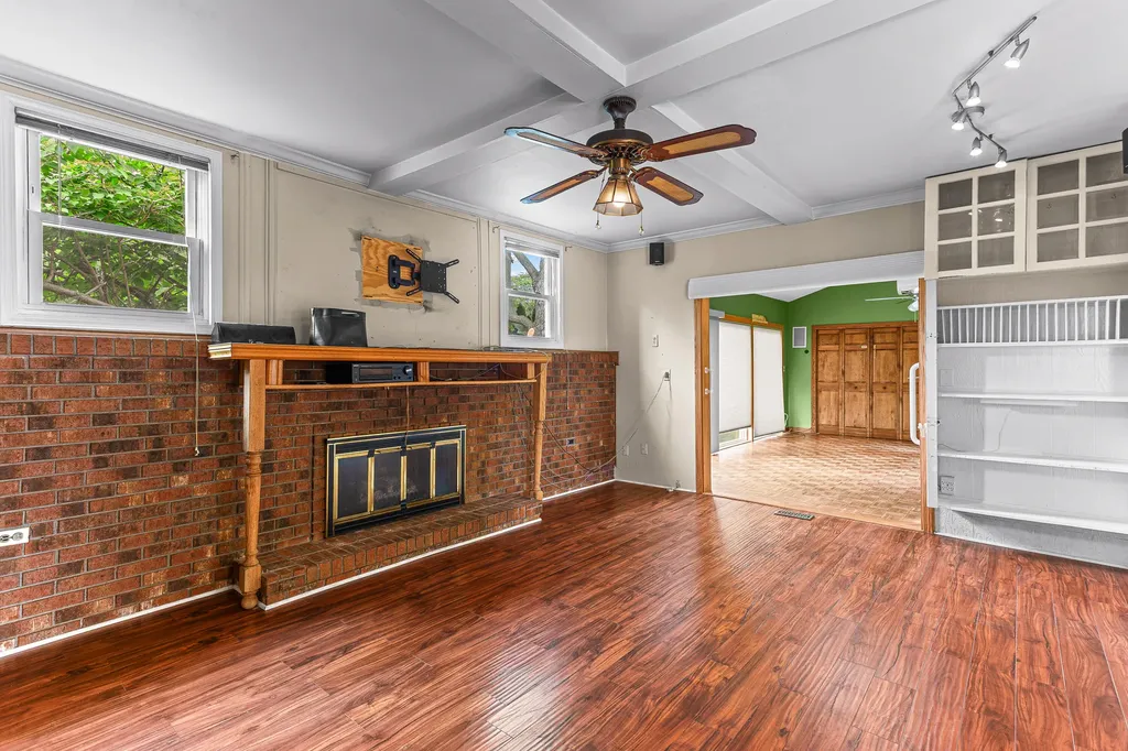 39805 Coronation Road Canton Charter Township MI 48188