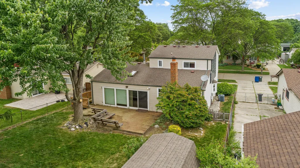 39805 Coronation Road Canton Charter Township MI 48188
