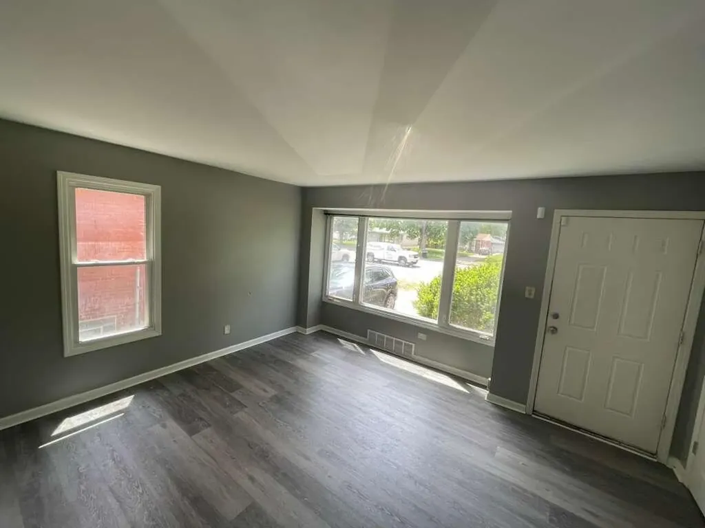 20090 Lahser Road Detroit City MI 48219