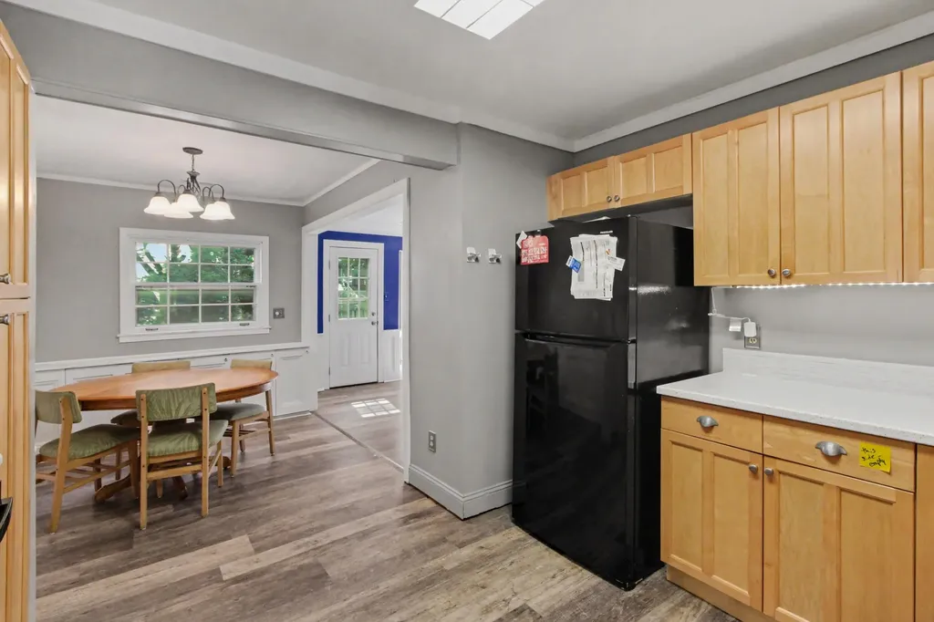 16654 Macarthur Redford Charter Township MI 48240