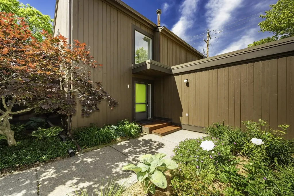 1 Westbury Court Ann Arbor City MI 48105