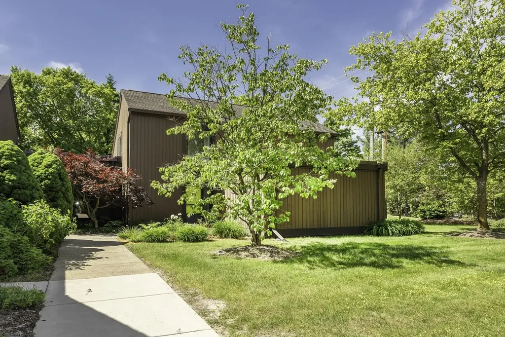1 Westbury Court Ann Arbor City MI 48105