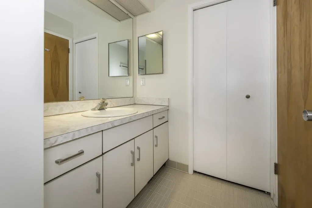 1 Westbury Court Ann Arbor City MI 48105