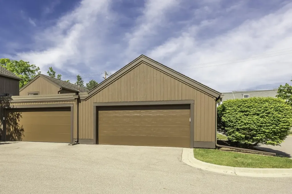 1 Westbury Court Ann Arbor City MI 48105