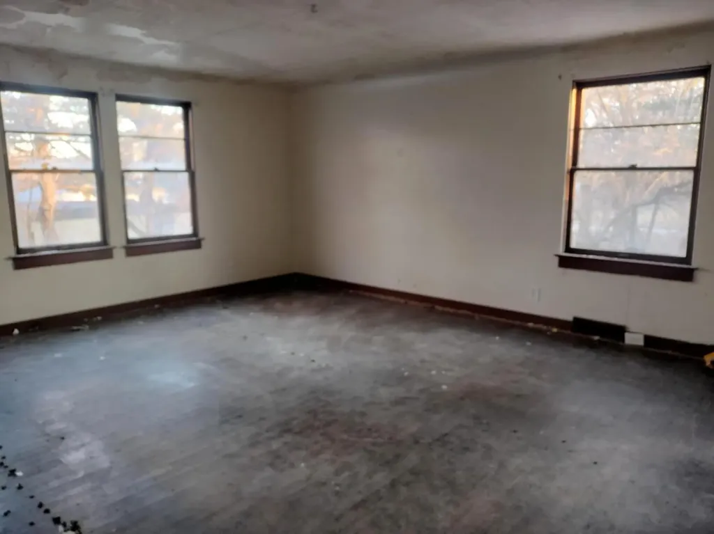 544 S 13th Street Saginaw City MI 48601