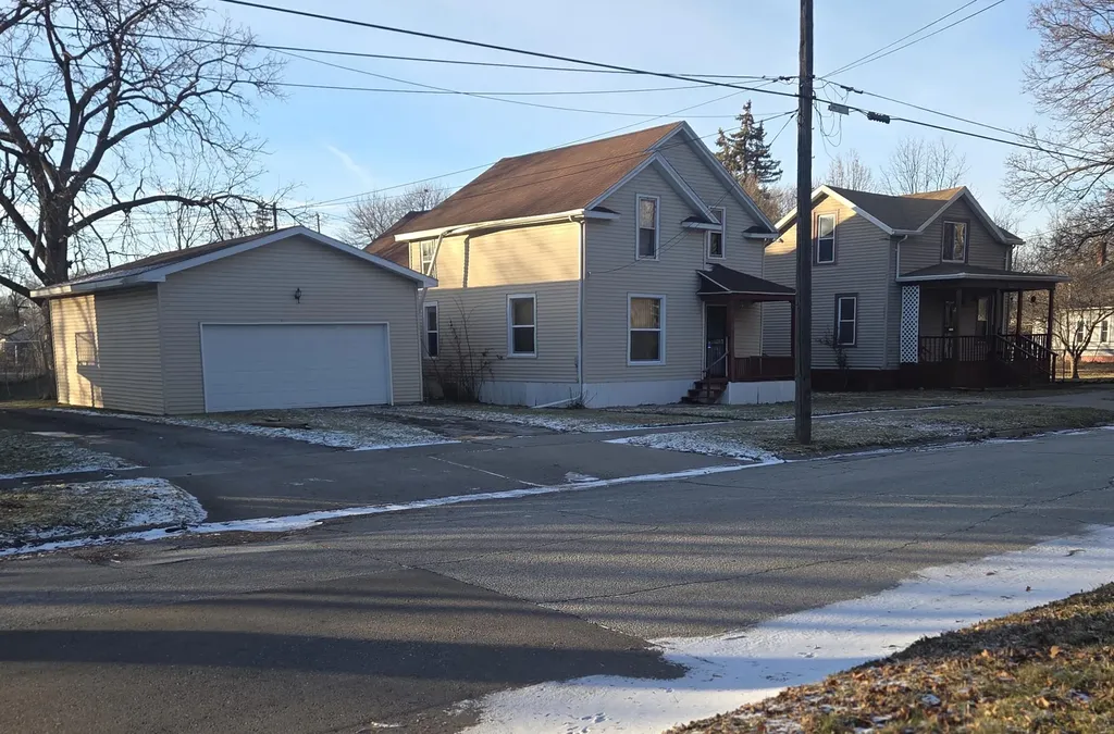 544 S 13th Street Saginaw City MI 48601