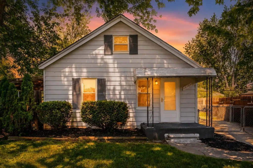 16167 Hauss Avenue Eastpointe City MI 48021