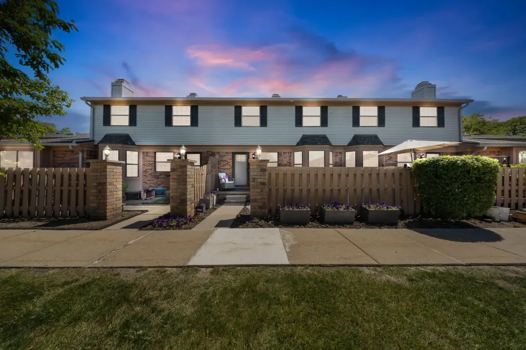2071 Vine Way Drive Canton Charter Township MI 48188