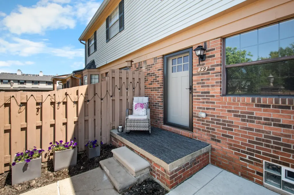 2071 Vine Way Drive Canton Charter Township MI 48188