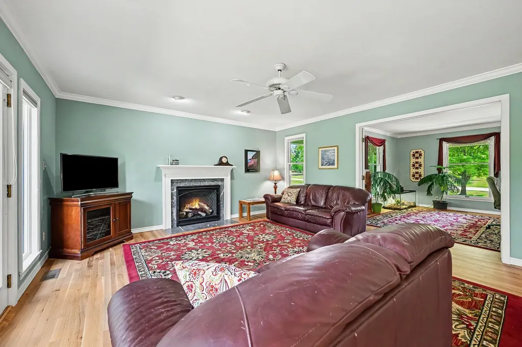1964 Oakview Drive Pittsfield Charter Township MI 48108