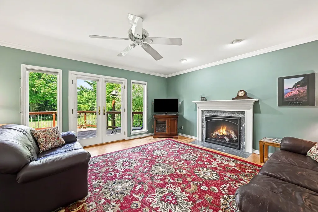 1964 Oakview Drive Pittsfield Charter Township MI 48108