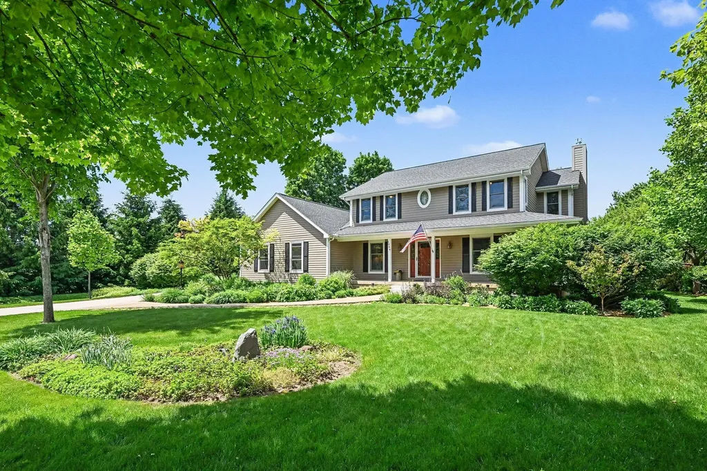 1964 Oakview Drive Pittsfield Charter Township MI 48108