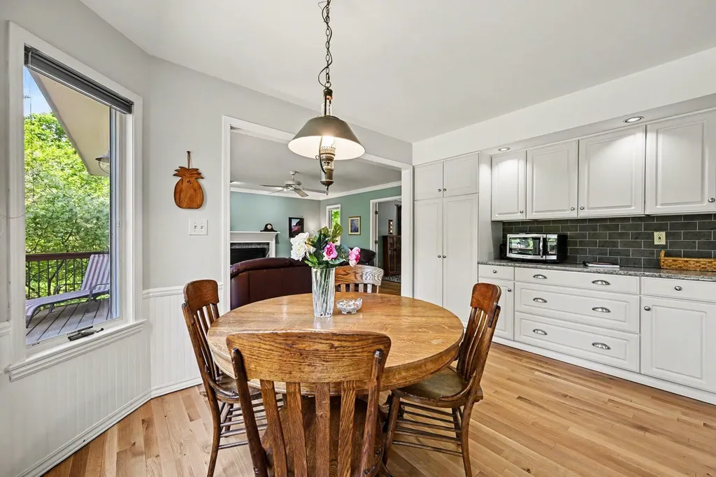 1964 Oakview Drive Pittsfield Charter Township MI 48108