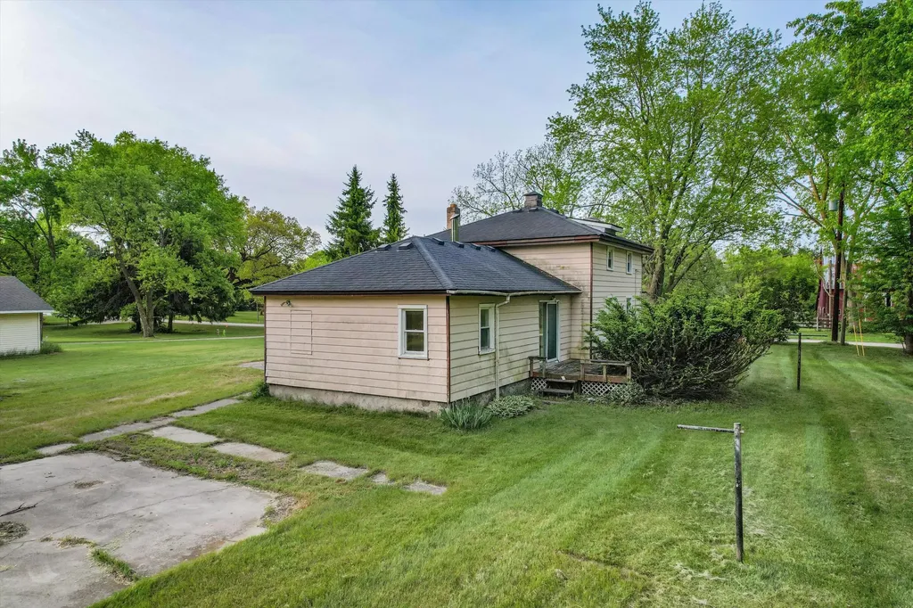 1120 Jewell Road York Charter Township MI 48160