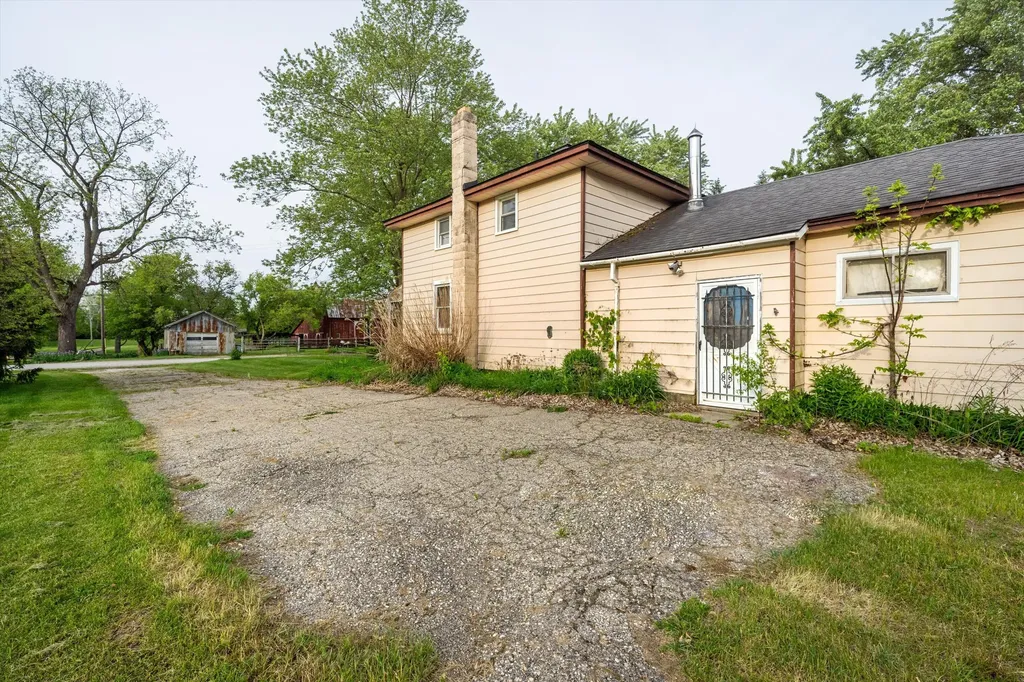 1120 Jewell Road York Charter Township MI 48160