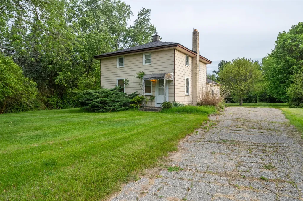 1120 Jewell Road York Charter Township MI 48160