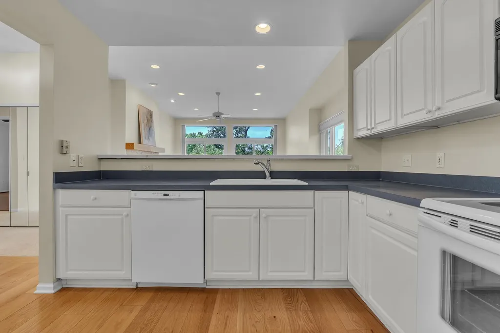 4853 Lone Oak Court Pittsfield Charter Township MI 48108