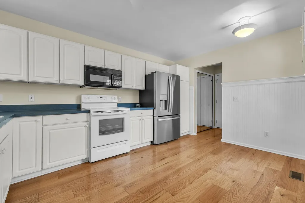 4853 Lone Oak Court Pittsfield Charter Township MI 48108