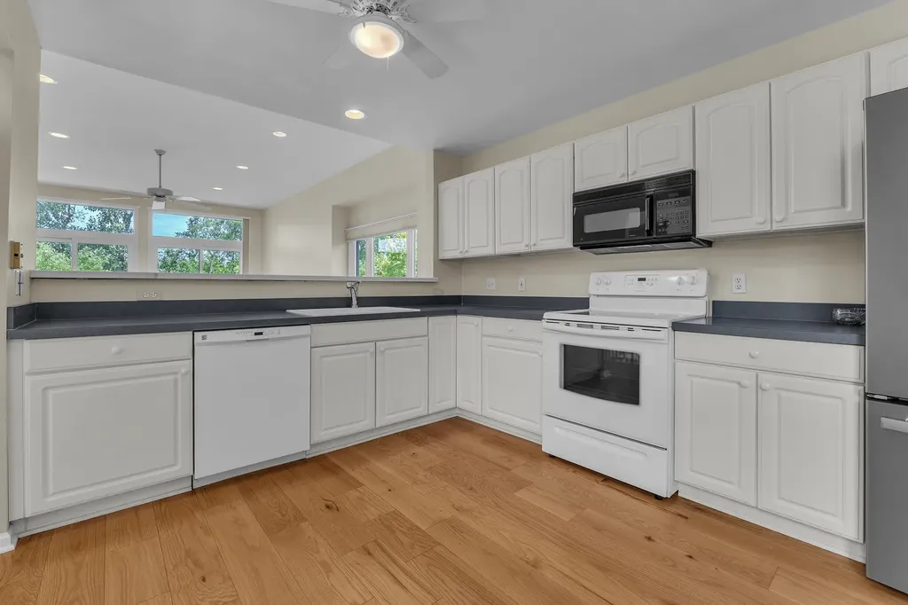 4853 Lone Oak Court Pittsfield Charter Township MI 48108