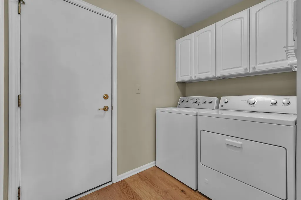 4853 Lone Oak Court Pittsfield Charter Township MI 48108