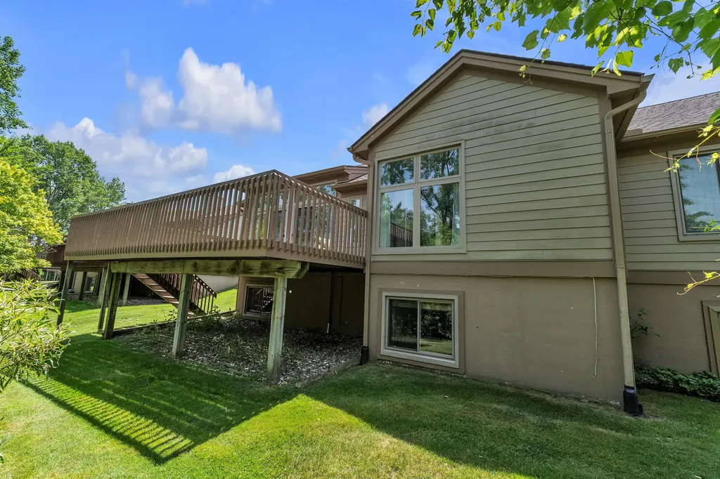 4853 Lone Oak Court Pittsfield Charter Township MI 48108