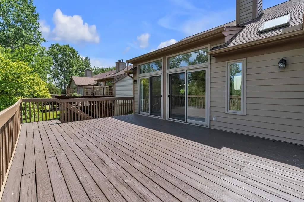 4853 Lone Oak Court Pittsfield Charter Township MI 48108