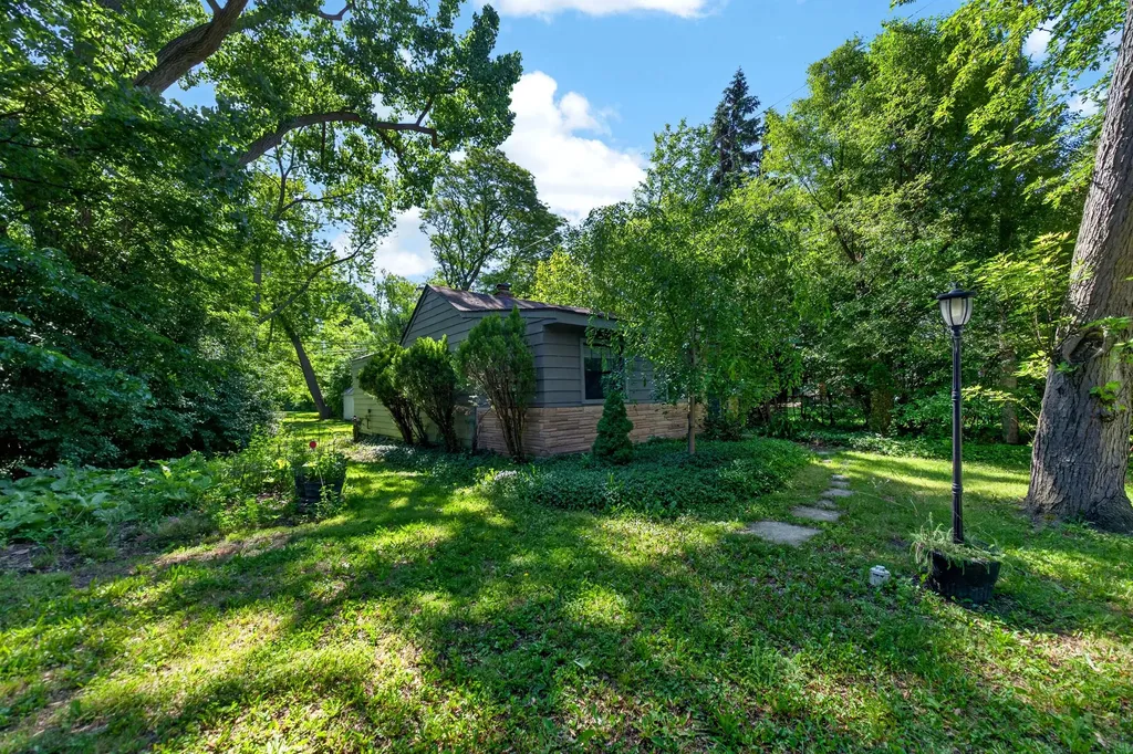 23830 Scotia Road Oak Park City MI 48237
