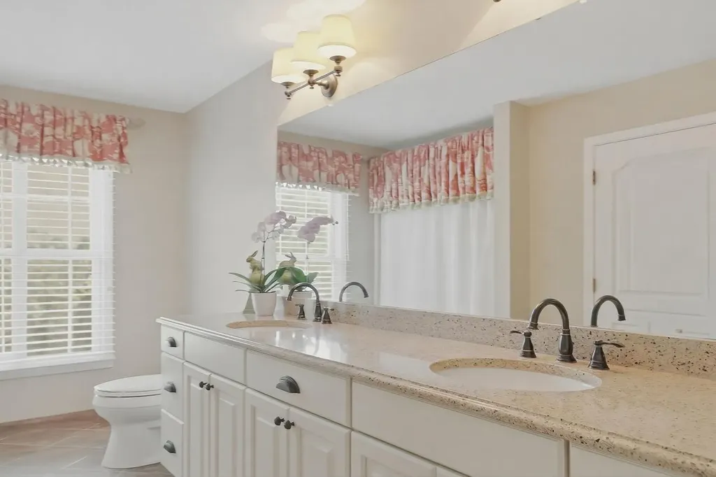 1749 Mountain Ash Drive West Bloomfield Charter Township MI 48324