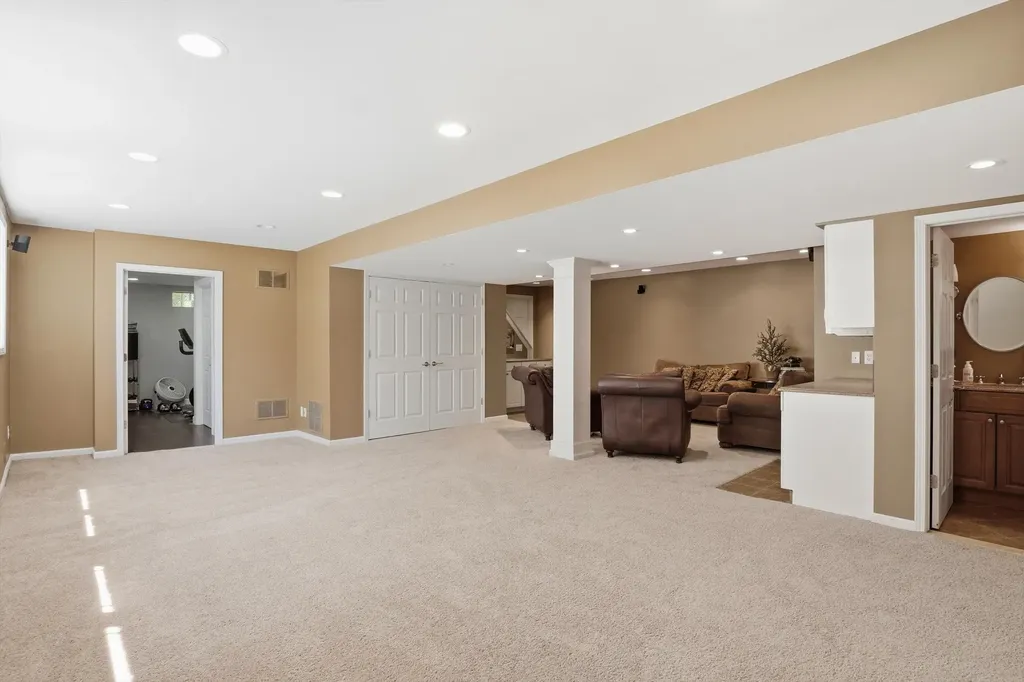 1749 Mountain Ash Drive West Bloomfield Charter Township MI 48324