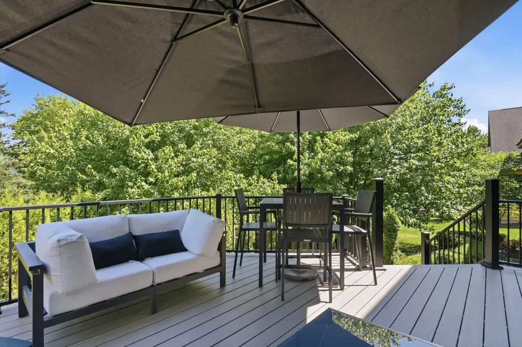 1749 Mountain Ash Drive West Bloomfield Charter Township MI 48324