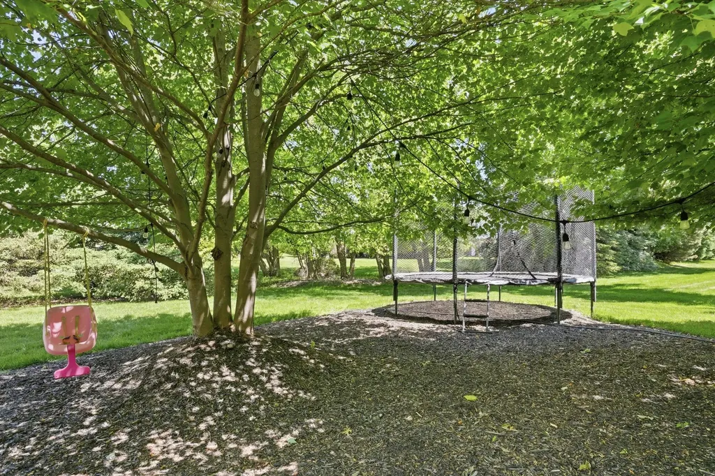 1749 Mountain Ash Drive West Bloomfield Charter Township MI 48324