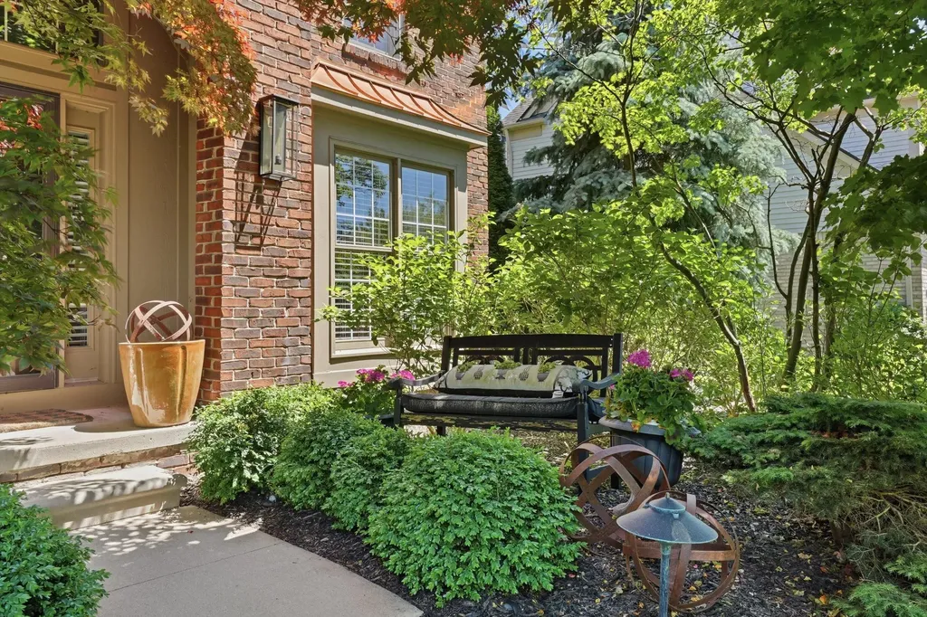 1749 Mountain Ash Drive West Bloomfield Charter Township MI 48324