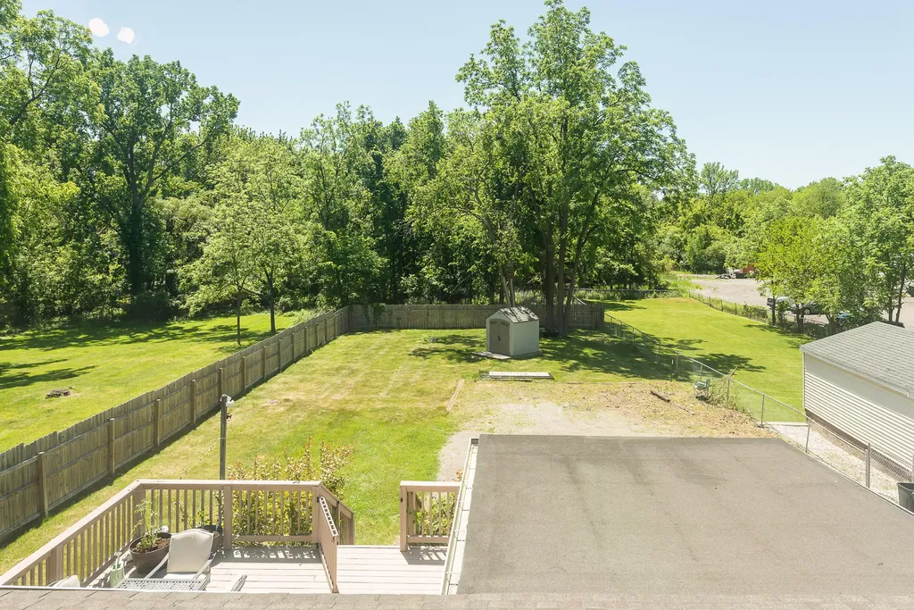 611 W Silver Lake Road Fenton City MI 48430