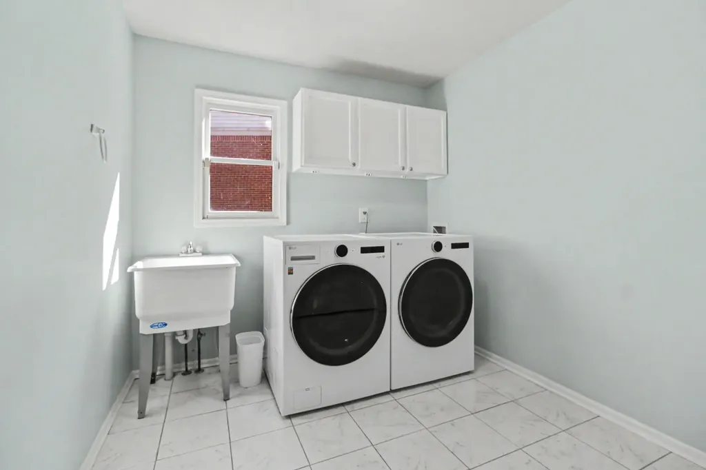 2877 Leslie Park Circle Ann Arbor City MI 48105