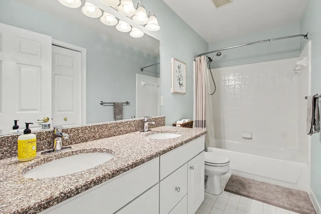 2877 Leslie Park Circle Ann Arbor City MI 48105