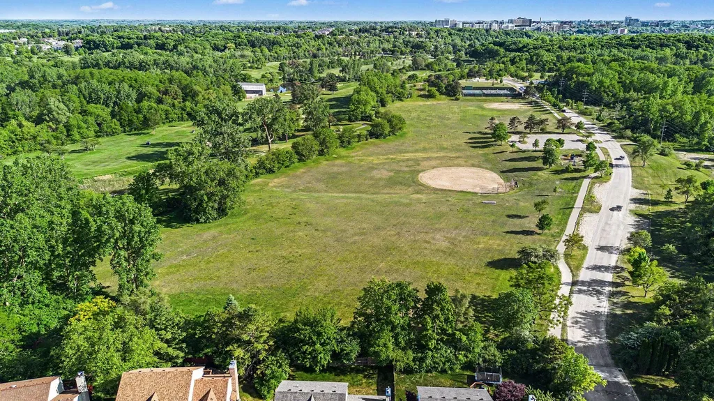 2877 Leslie Park Circle Ann Arbor City MI 48105