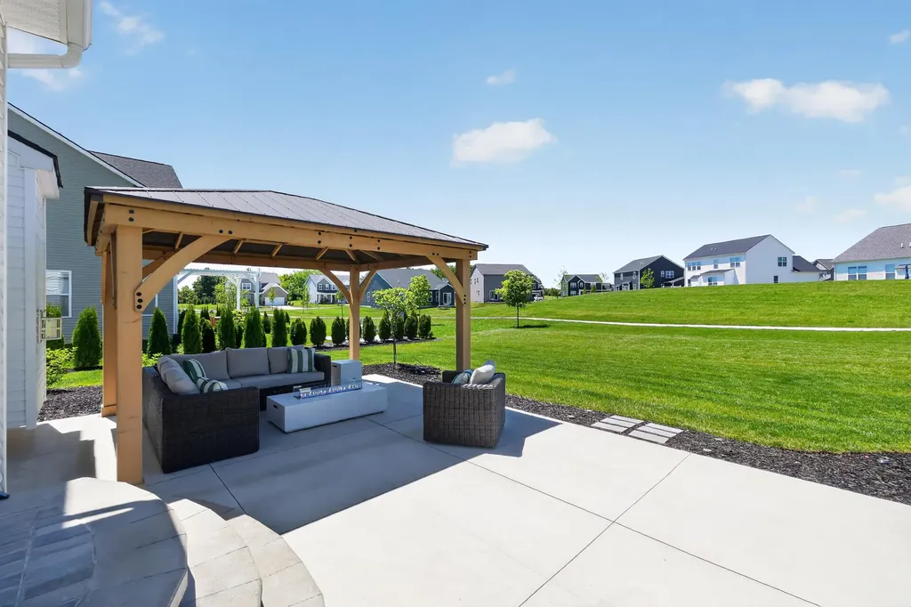 2713 Maize Loop Saline City MI 48176