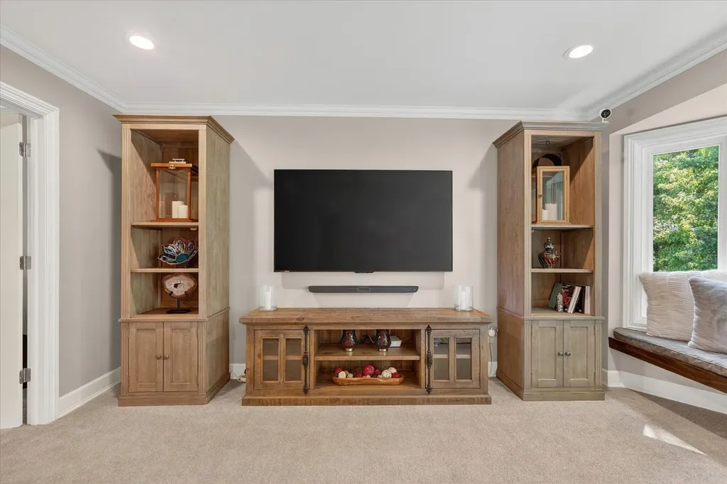 4022 Dun Rovin Court Commerce Charter Township MI 48382