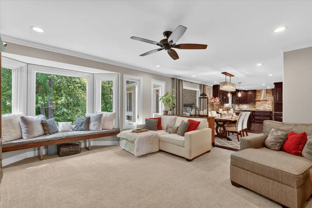 4022 Dun Rovin Court Commerce Charter Township MI 48382