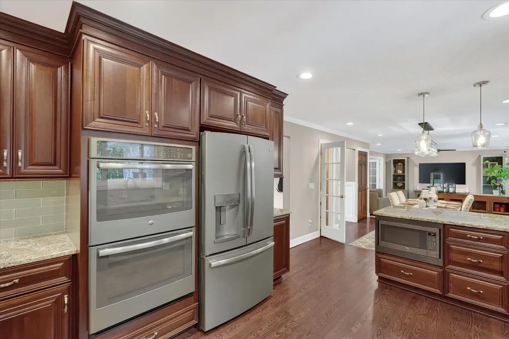 4022 Dun Rovin Court Commerce Charter Township MI 48382
