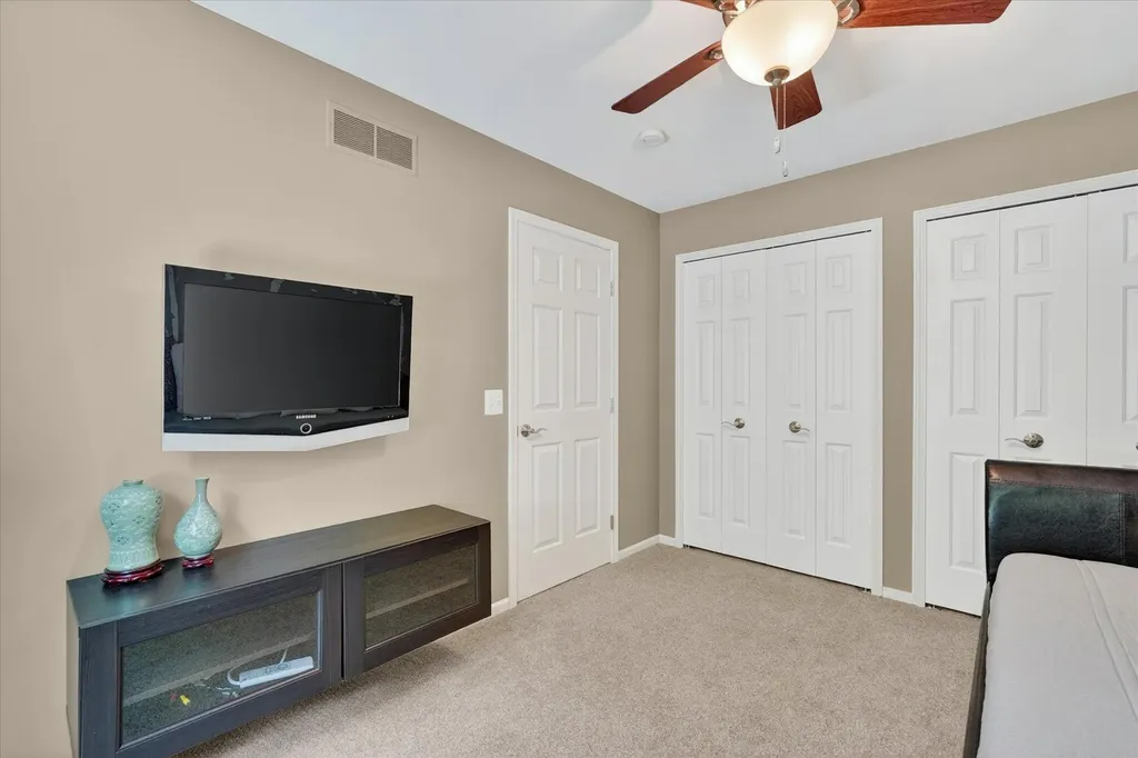 4022 Dun Rovin Court Commerce Charter Township MI 48382