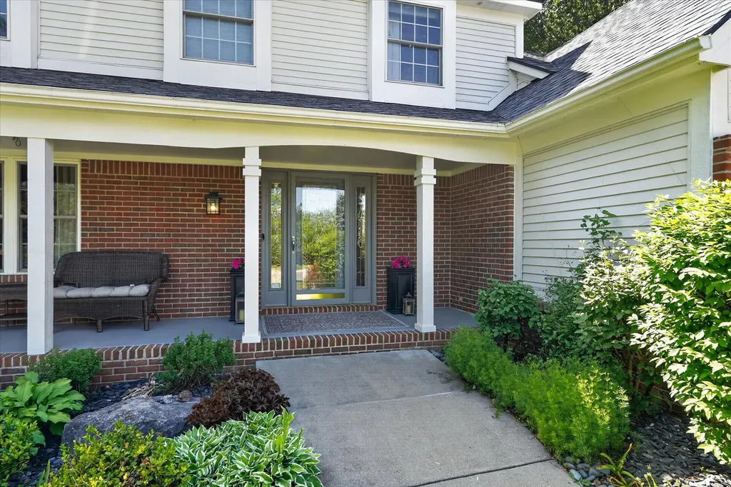 4022 Dun Rovin Court Commerce Charter Township MI 48382