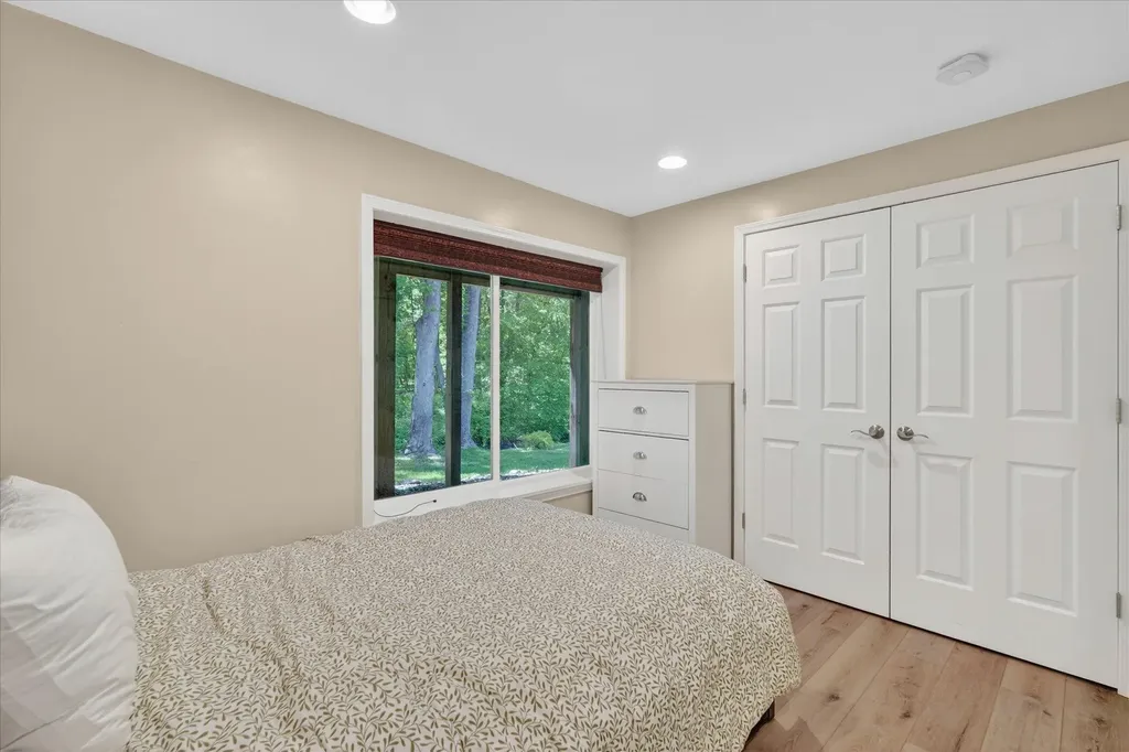 4022 Dun Rovin Court Commerce Charter Township MI 48382