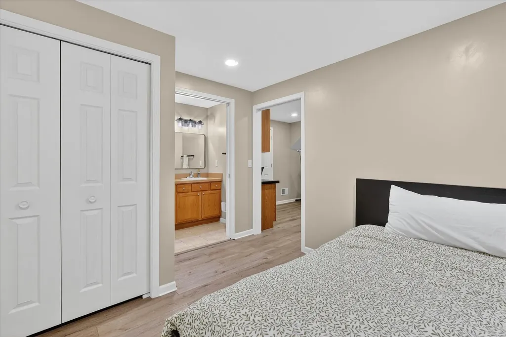 4022 Dun Rovin Court Commerce Charter Township MI 48382