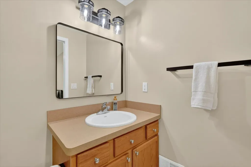 4022 Dun Rovin Court Commerce Charter Township MI 48382