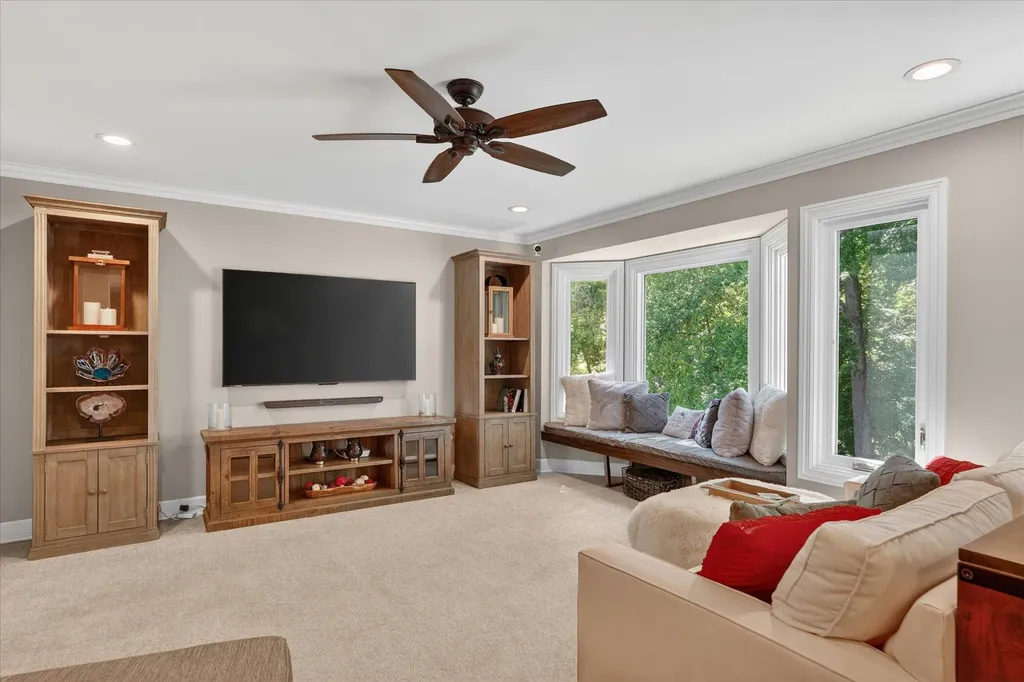 4022 Dun Rovin Court Commerce Charter Township MI 48382