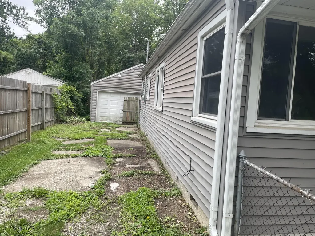 3406 Pitkin Avenue Flint City MI 48506