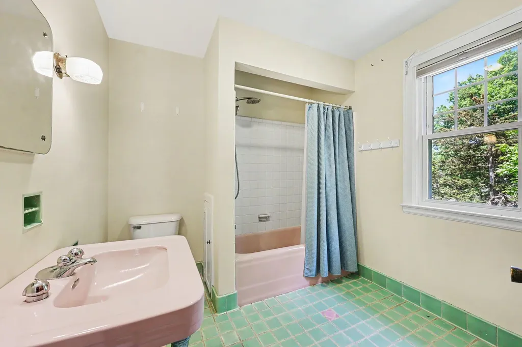 906 Pauline Boulevard Ann Arbor City MI 48103