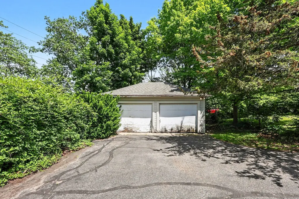 906 Pauline Boulevard Ann Arbor City MI 48103