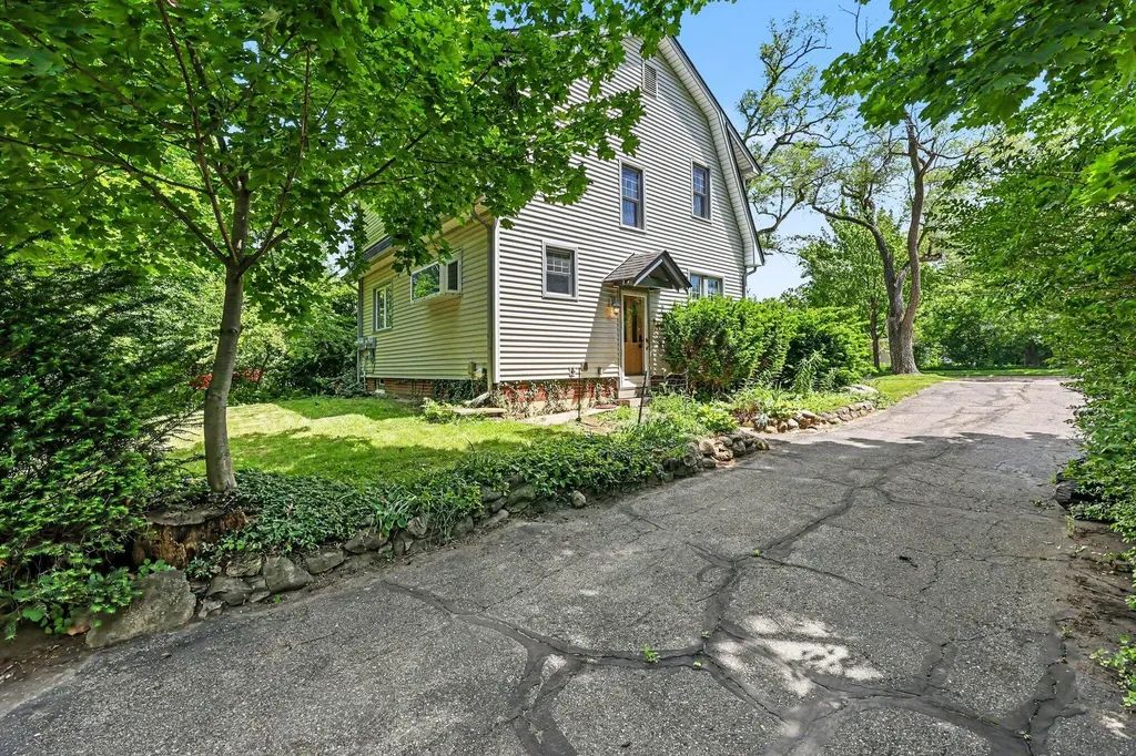 906 Pauline Boulevard Ann Arbor City MI 48103